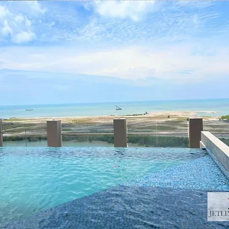Melaka Town {Imperio Studio} Pool-View/4Pax/Bathub Luaran gambar