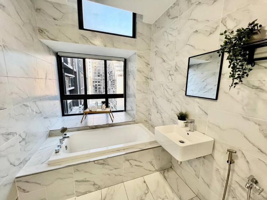 Apartment Town {imperio Studio} Pool-view/4pax/bathub *